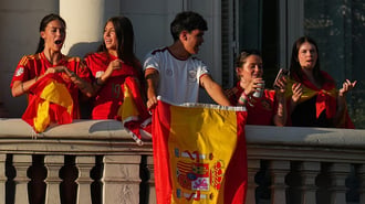 Spanish Retailers Scramble to Capture Chinese Tourist Surge After World Cup Win