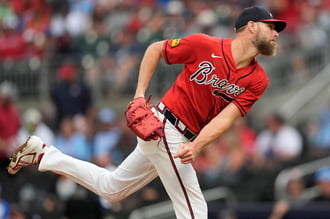 Chris Sale joins 2,700-K club as Braves demolish Rangers 15-1 in Atlanta