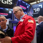 Bond Yields Climb as AI Buildout Resists Treasury Buyback Efforts