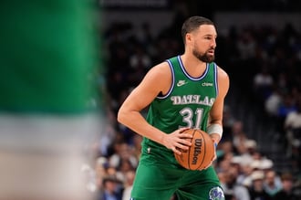 Miami Heat Land Klay Thompson on Two-Year Deal Alongside Giannis