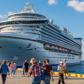 Tourist Arrivals Hit 307 Million in Q1 2026 as Middle East Conflict Slows Growth