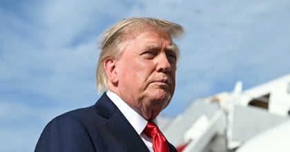 Trump White House Pivots Midterm Strategy as Internal Polls Show GOP at Risk