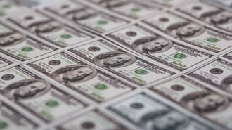 Dollar Index Rises to 99.145 as Hot PCE Inflation Lifts Fed Hike Odds