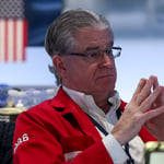 Bond Yields Drop as Oil Slides and Iran Sanctions Shift Eases Market Pressure