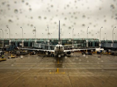 Airlines Issue Travel Waivers as Storms Target Northeast and Gulf Coast Flights