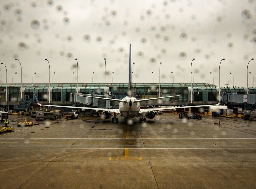 Airlines Issue Travel Waivers as Storms Target Northeast and Gulf Coast Flights