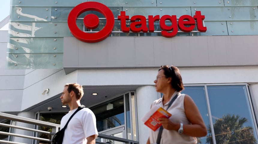 Tariff Refunds Split Retailers Between Price Cuts and Margin Gains