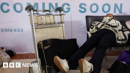 270,000 Stranded as Jakarta Airports Stay Shut Through Monday Over Volcanic Ash
