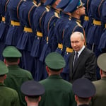 Zelensky Warns Russia Preparing 300,000-Troop Surge to Secure Eastern Ukraine
