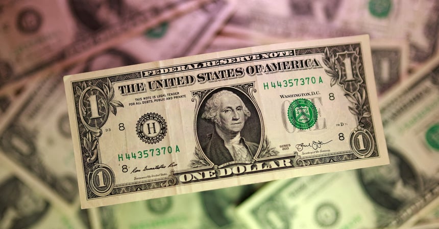 Dollar Holds Steady Ahead of Payrolls as Fed Rate Path Stays in Focus