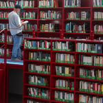 Dua Lipa Wedding Sparks Lit Chic: Why Physical Books Rule The AI Era
