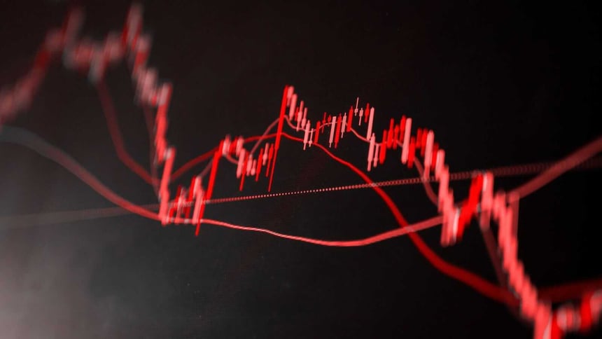 Futures Slip as AI Cost Fears Hit Chip Stocks Ahead of Nvidia Earnings