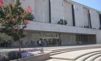 Trump Executive Order Mandates Warning Signs at Smithsonian Museum
