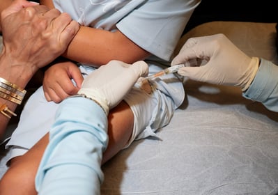 Pennsylvania Measles Outbreak Relies on Quiet Clinics as Deaths Climb
