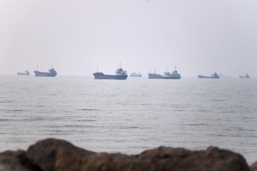 US Iran Strikes Enter 12th Night as Strait of Hormuz Control Slips